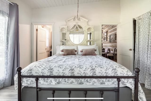 Meadowlands Cottage on Kernville Ranch 4