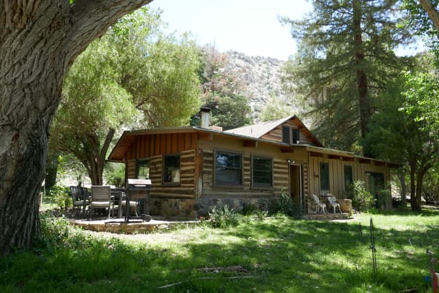 Meadowlands Cottage on Kernville Ranch 1